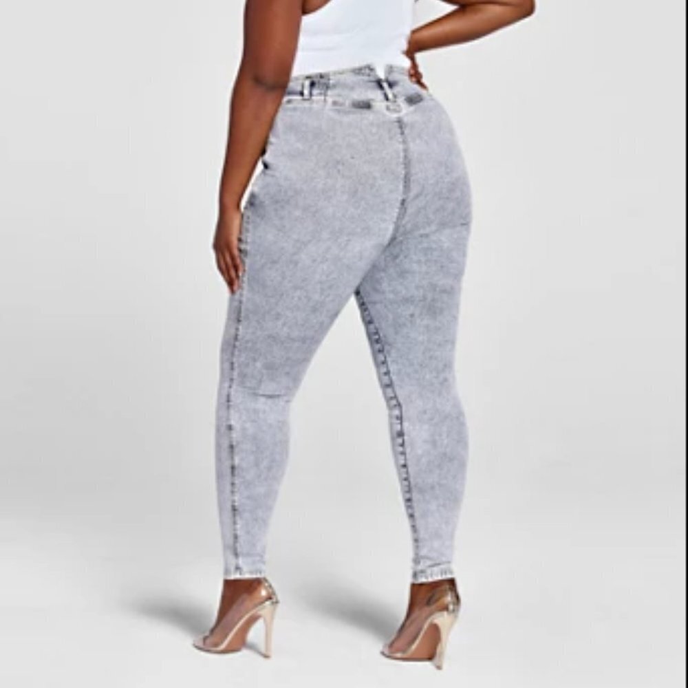 ✔️#72 NEW ULTRA HIGH RISE JEANS WITH WAIST BUTTON DETAIL - Picture 5 of 6